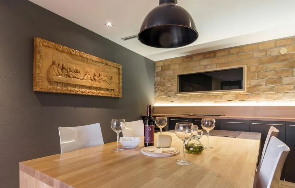 Beautiful Villa Monte Residence With Pool Momjan
