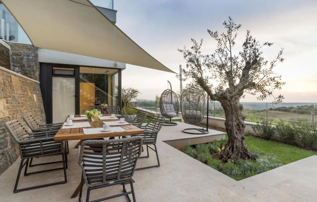 Beautiful Villa Monte Residence With Pool Momjan